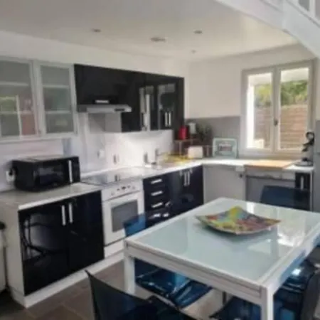 Maison Avec Jardin, Proche De La Plage N'3 Holiday home